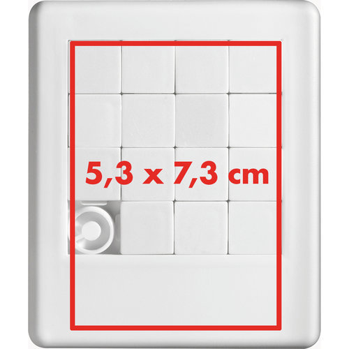 Puzzle scorrevole in plastica bianca con pezzi mobili.
