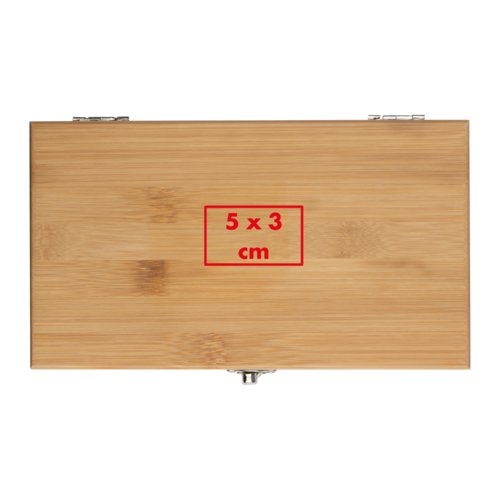 Cassetta per vino in legno con chiusura.
