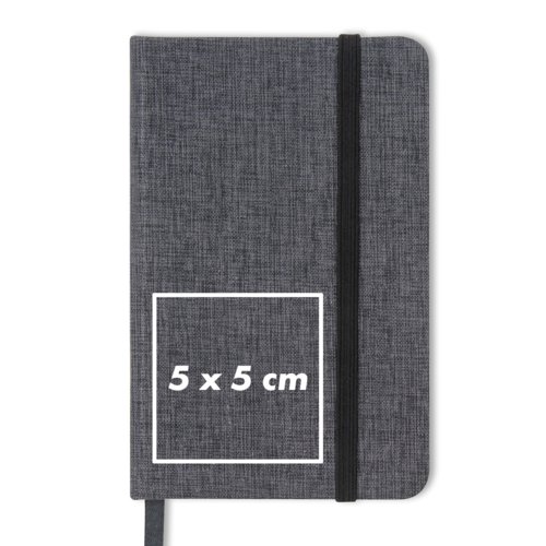 Quaderno grigio con chiusura elastica.