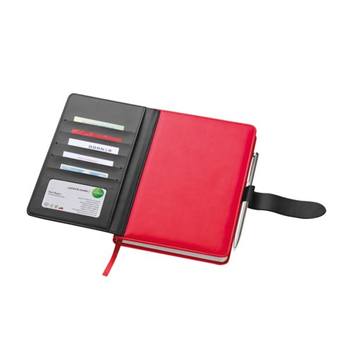 Quaderno rosso con tasche e passante per penna.