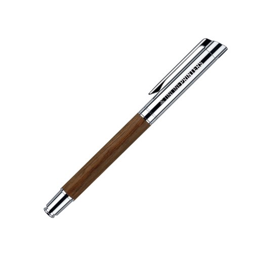 Penna stilografica con fusto in legno marrone, cappuccio e clip in metallo.