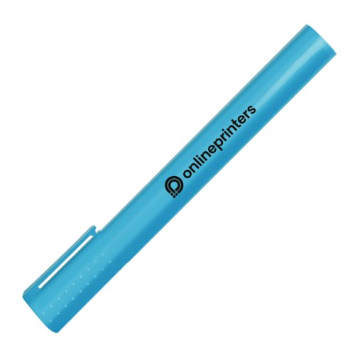 Evidenziatore azzurro con punta a scalpello e cappuccio.