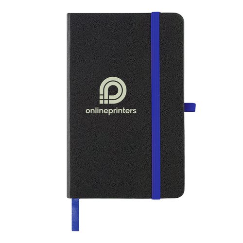 Quaderno blu con chiusura elastica.