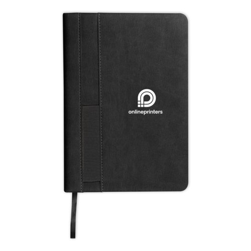 Quaderno nero con elastico e segnalibro a nastro.