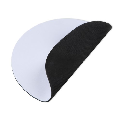 Tappetino per mouse bianco in tessuto con base antiscivolo.