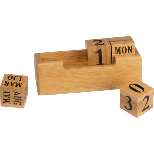 Calendario da tavolo beige in legno con cubi intercambiabili.