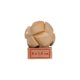 Gioco di puzzle in legno chiaro con design geometrico.